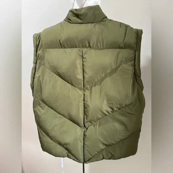 NWT Blank NYC Evereve Oversized Puffer Matcha Latte Green Vest Size Large - Picture 5 of 9